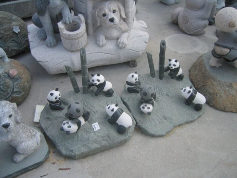 パンダ、犬、猫の石材キャラクター製作一例